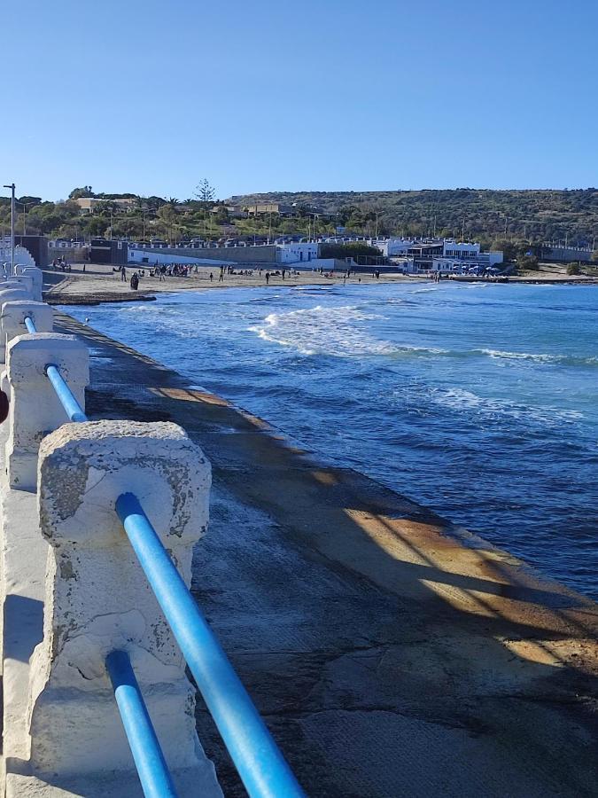 Beachfront With Seaviews Apartment No56 Award Winner Unbeatable Location For Closeness To The Sea Ideal For Guests Looking For Winter Spring And Autumn Breaks In Sunny Malta Also Ideal For Coastal Hikers Mellieħa Exterior foto