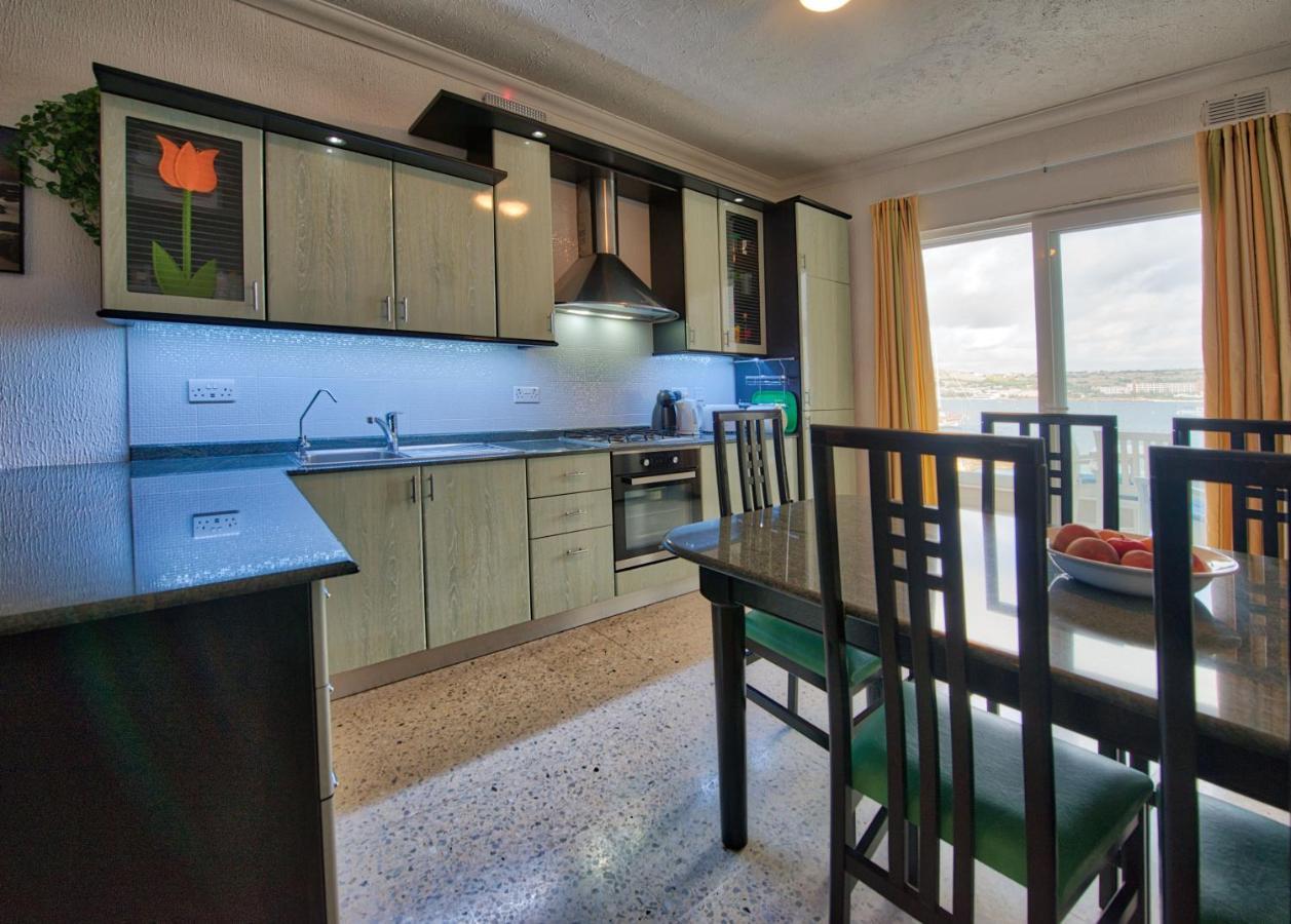 Beachfront With Seaviews Apartment No56 Award Winner Unbeatable Location For Closeness To The Sea Ideal For Guests Looking For Winter Spring And Autumn Breaks In Sunny Malta Also Ideal For Coastal Hikers Mellieħa Exterior foto