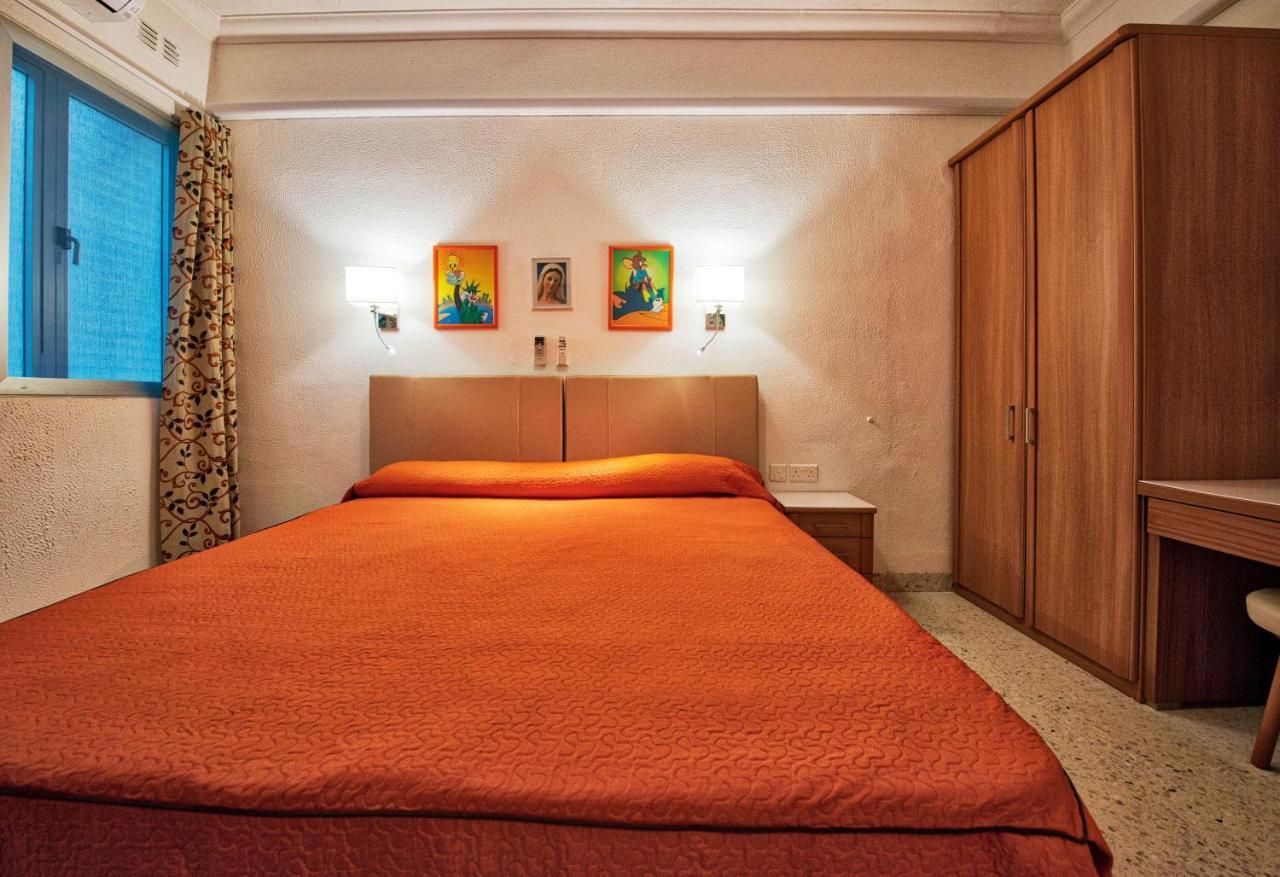 Beachfront With Seaviews Apartment No56 Award Winner Unbeatable Location For Closeness To The Sea Ideal For Guests Looking For Winter Spring And Autumn Breaks In Sunny Malta Also Ideal For Coastal Hikers Mellieħa Exterior foto